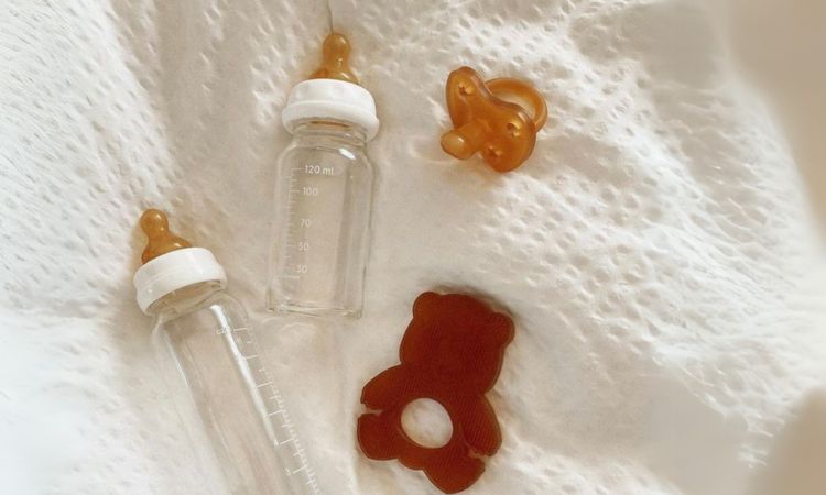 Eine natürliche Wahl für Dein Baby: Glasfläschchen mit Naturkautschuksauger